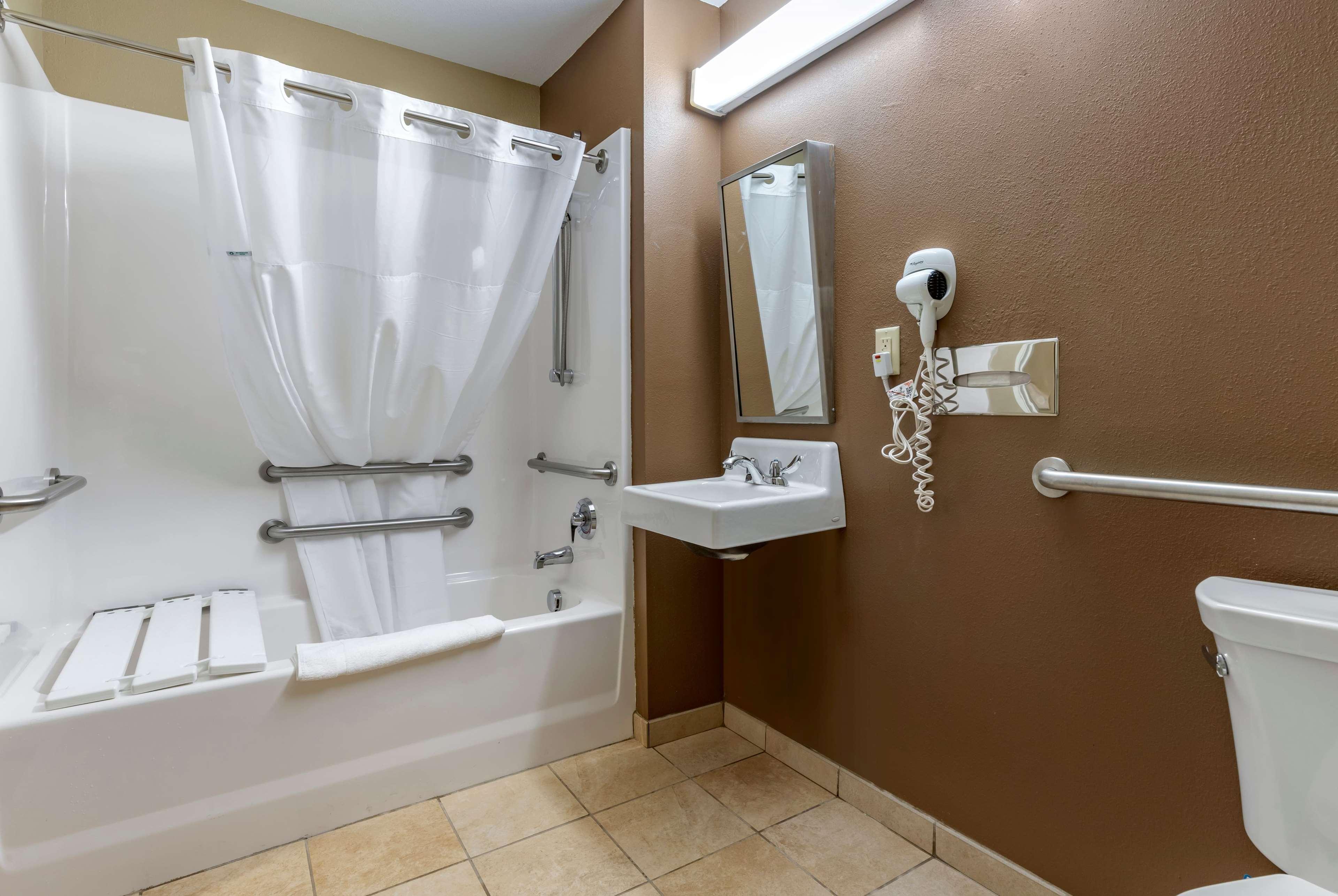 Hotel Microtel Inn&suites Dillsboro/sylva 2*
